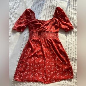 Abercrombie summer dress with floral pattern and puff sleeves. Super lightweight